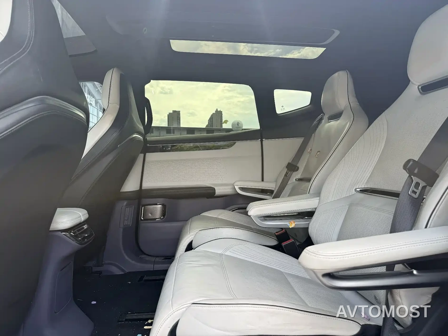 HiPhi X 2021 Flagship Edition 6-Seater — фото 10