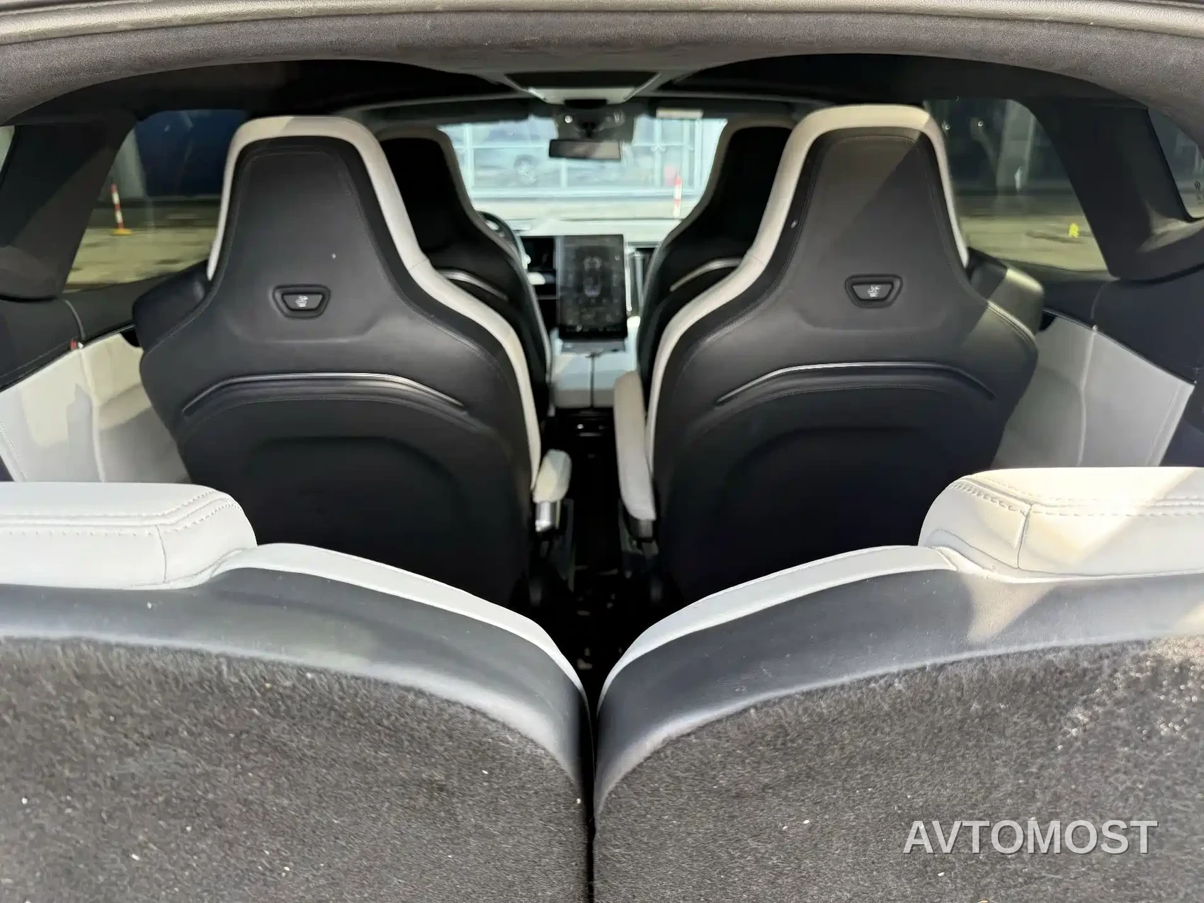HiPhi X 2021 Flagship Edition 6-Seater — фото 13