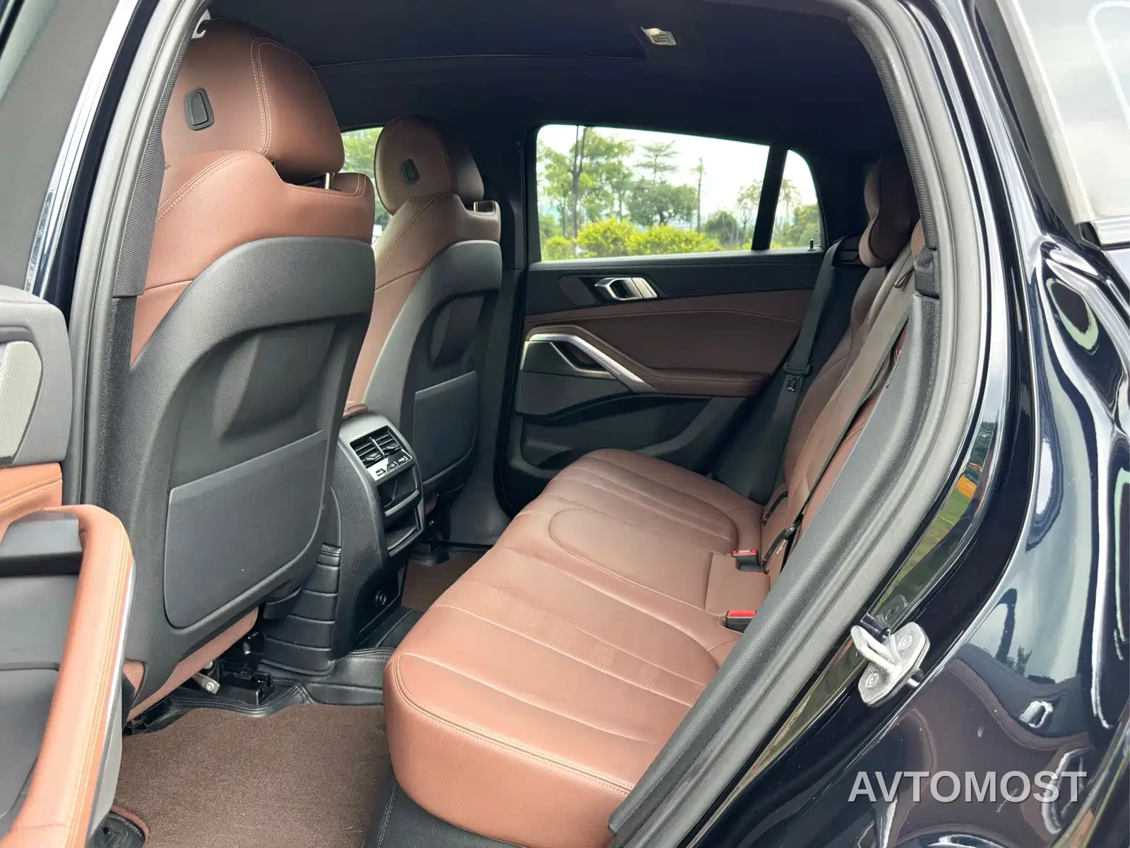 BMW X6 2022 Model Year Facelift II xDrive40i M Sport Package — фото 9