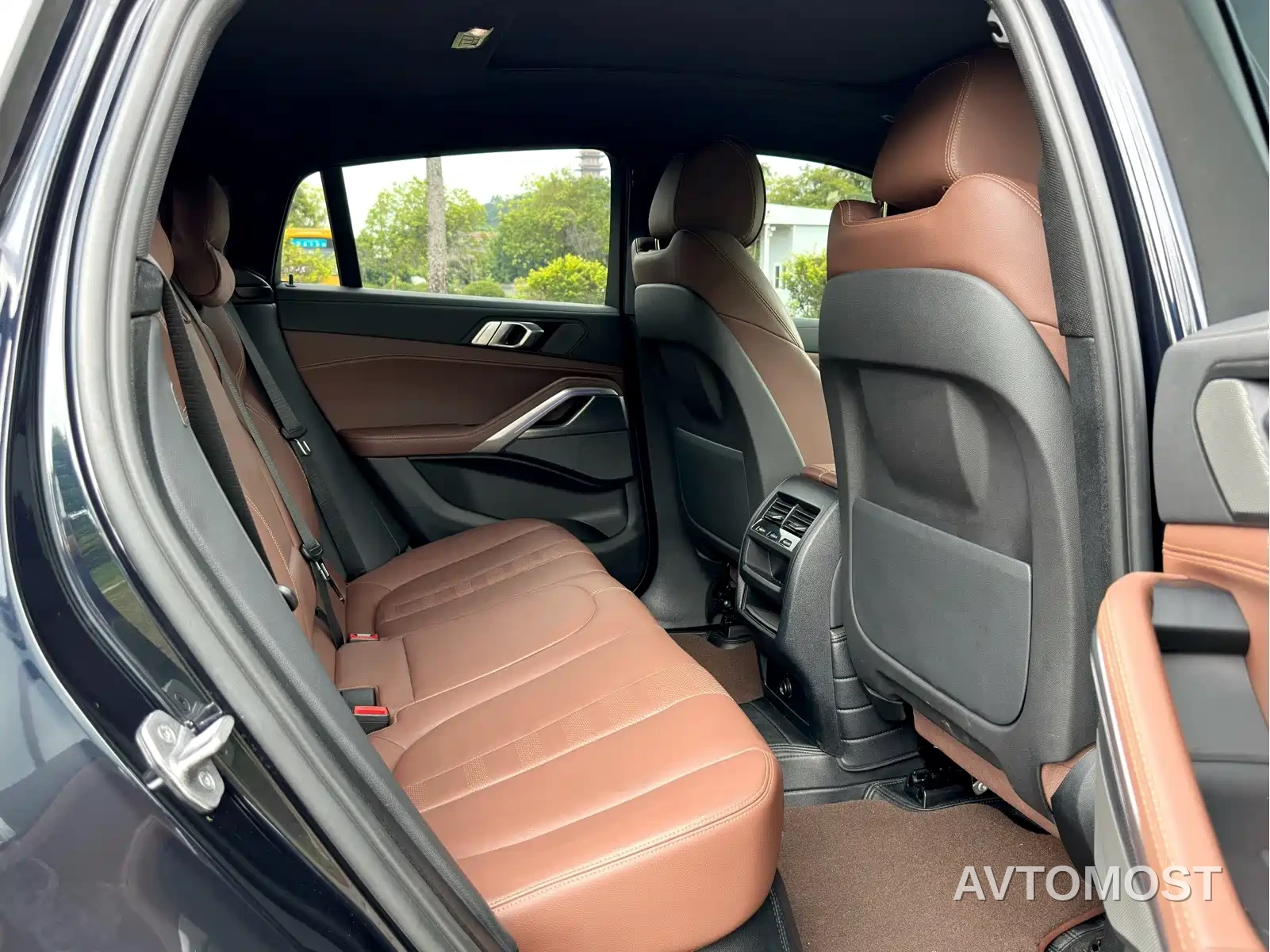 BMW X6 2022 Model Year Facelift II xDrive40i M Sport Package — фото 12