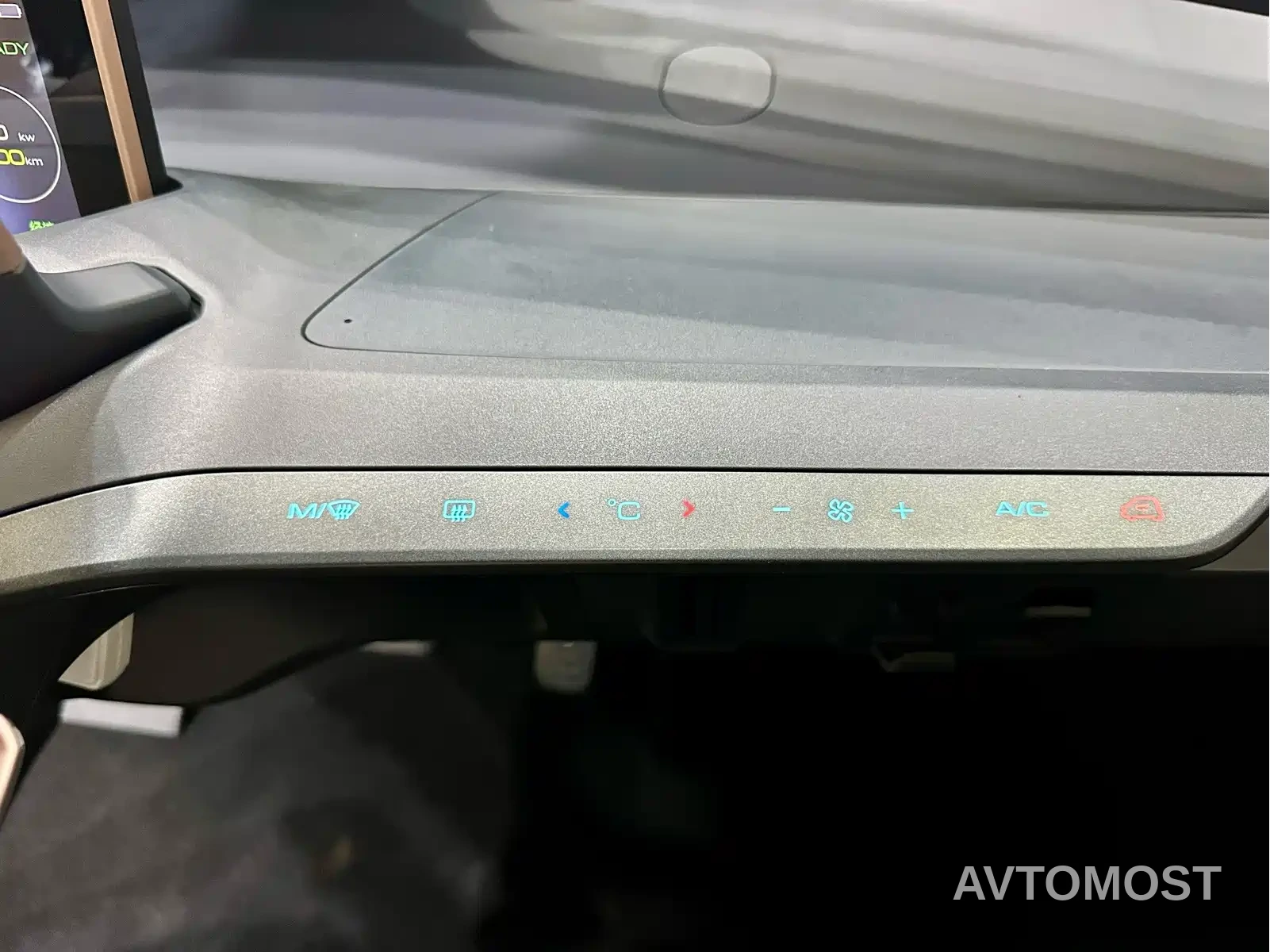 Wuling NanoEV 2021 Fun Edition — фото 13