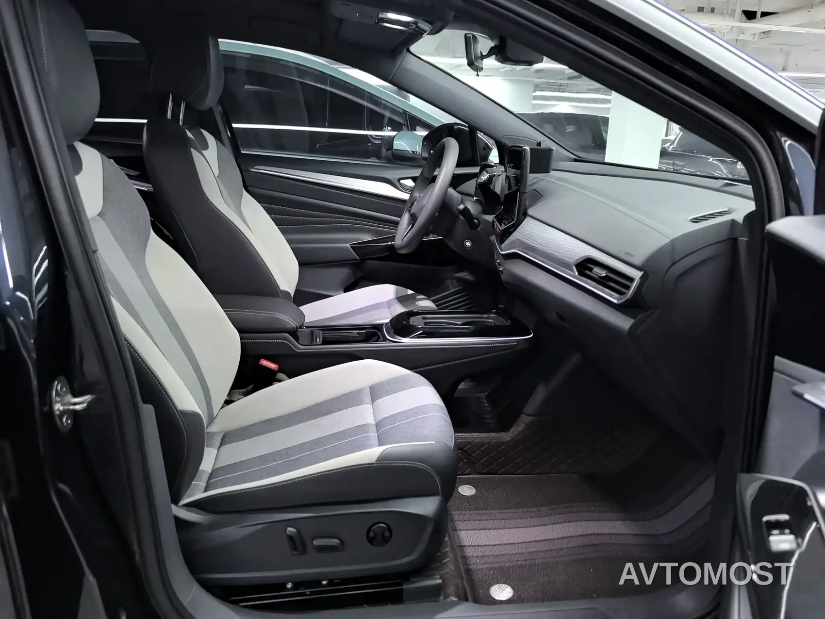 Volkswagen ID.4 CROZZ 2024 Pure Limited Edition — фото 15