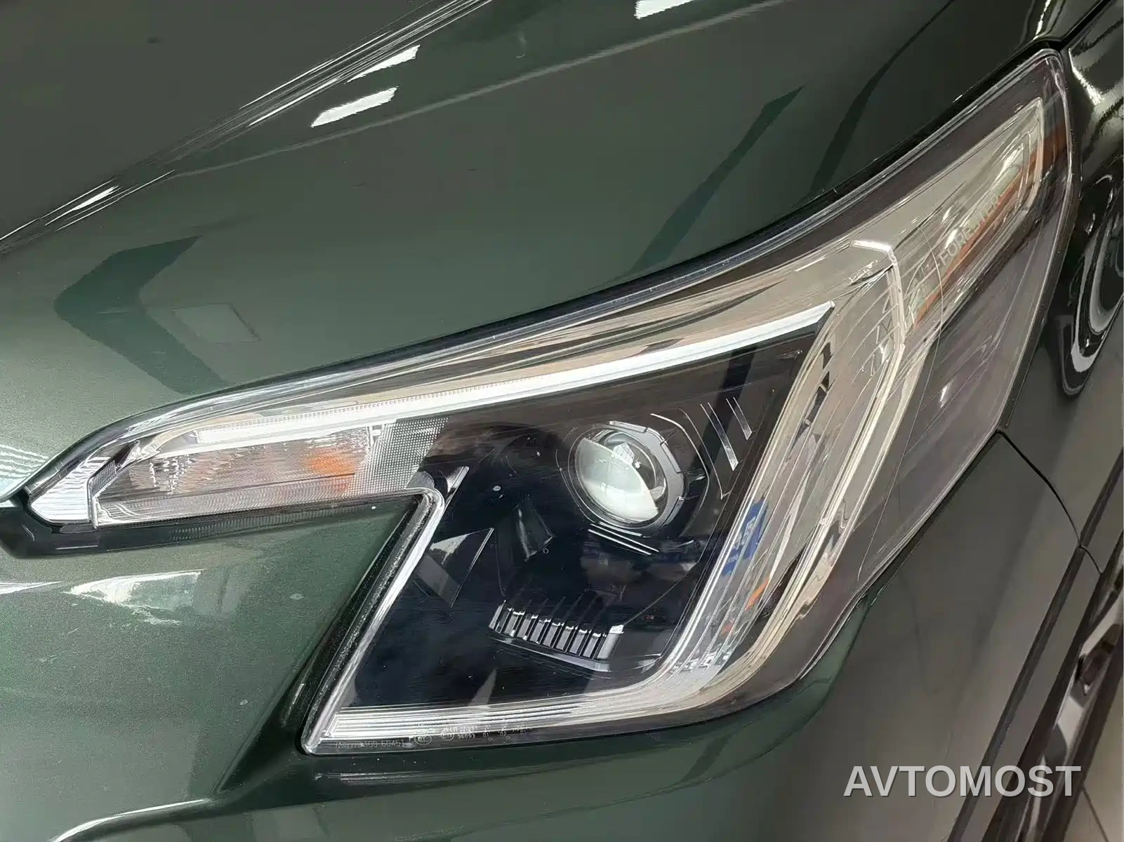 Subaru Forester 2022 2.0i AWD Luxury Edition with EyeSight — фото 3