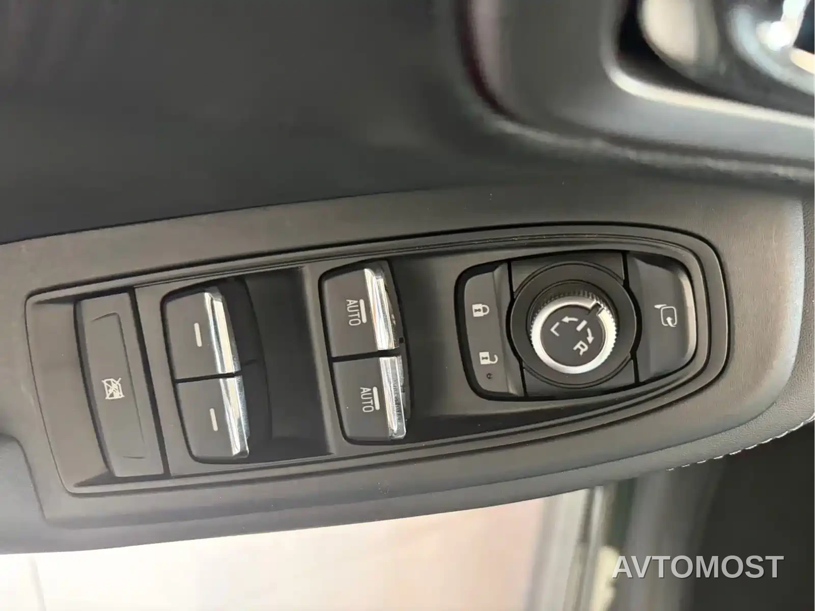 Subaru Forester 2022 2.0i AWD Luxury Edition with EyeSight — фото 4