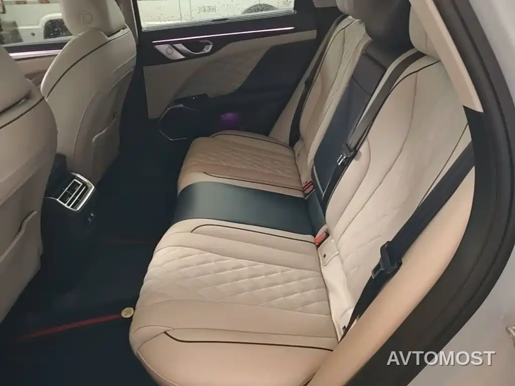 Wey Mocha 2021 2.0T 4WD Premium Edition — фото 14