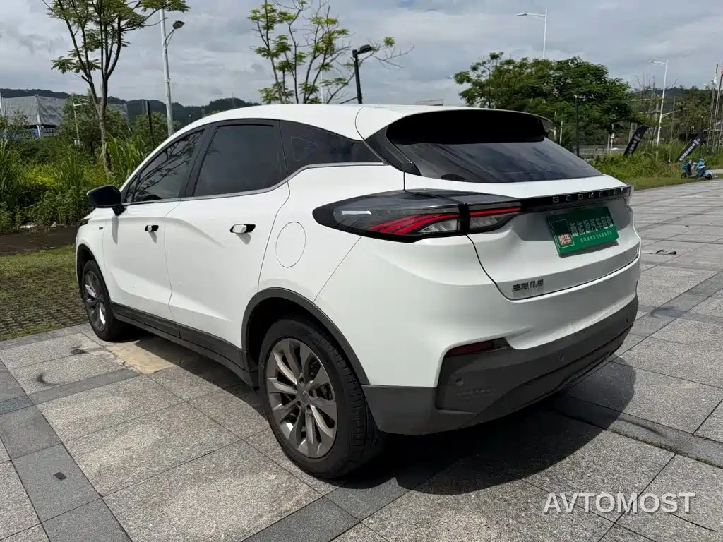 Geely Geometry C 2021 C400 Cube Edition — фото 4