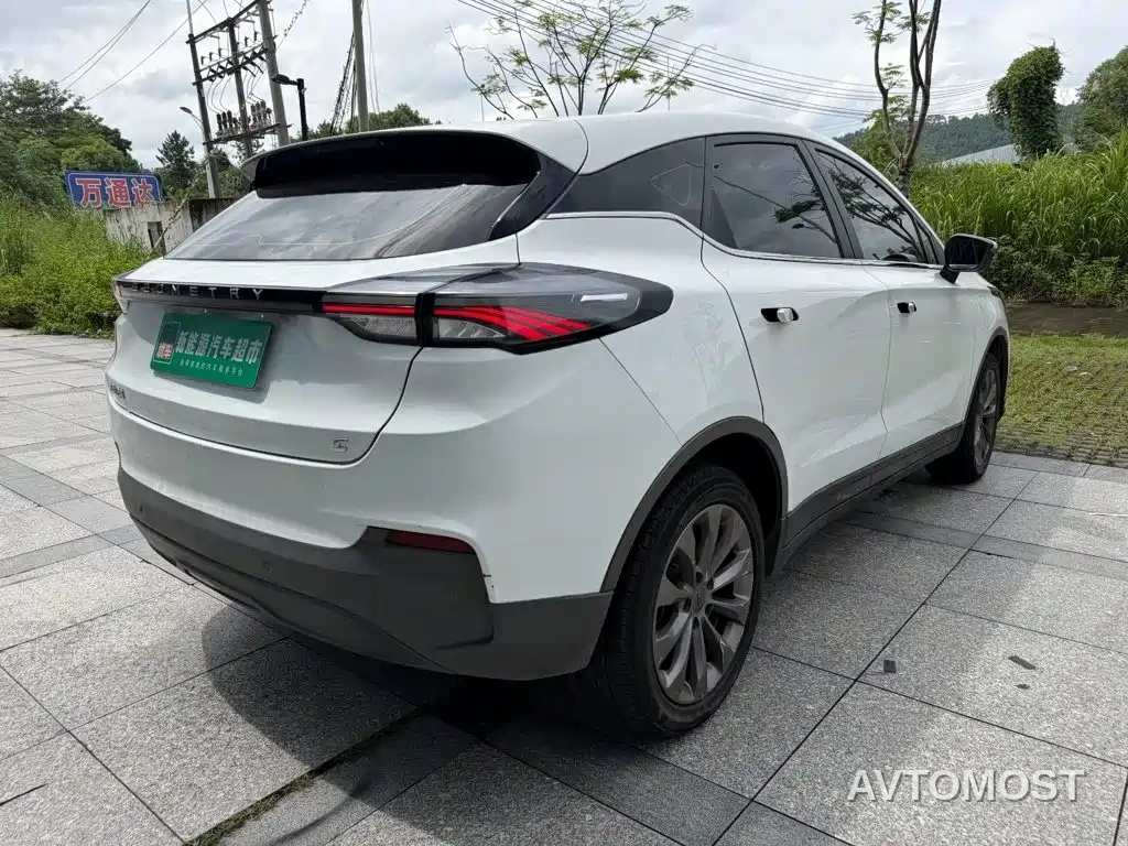 Geely Geometry C 2021 C400 Cube Edition — фото 6