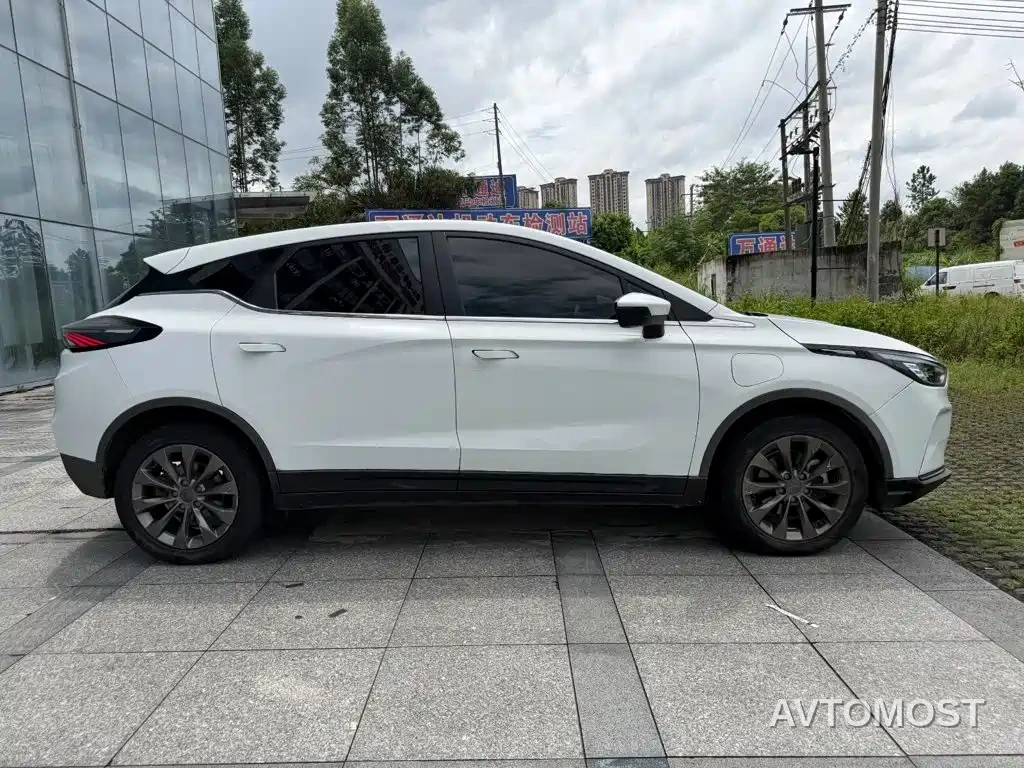 Geely Geometry C 2021 C400 Cube Edition — фото 7