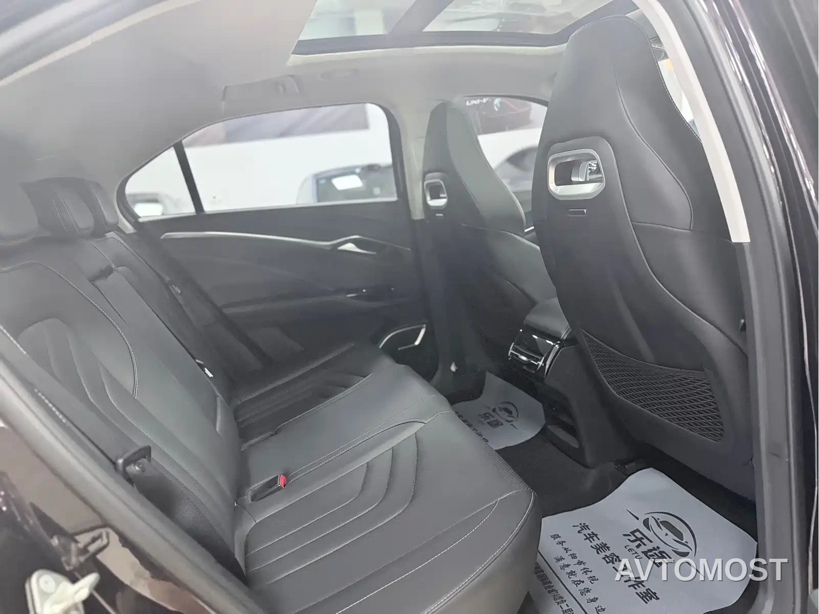 Nezha Auto Neta U 2021 Pro 500 Lunar Edition — фото 11