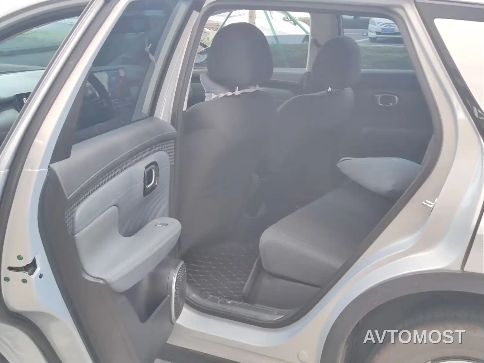 AION UT 2025 Model 330 Starlight Edition — фото 8