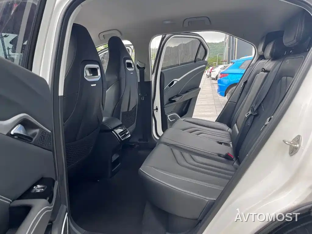 Nezha Auto Neta U 2021 Pro 400 Premium Driving Edition — фото 7