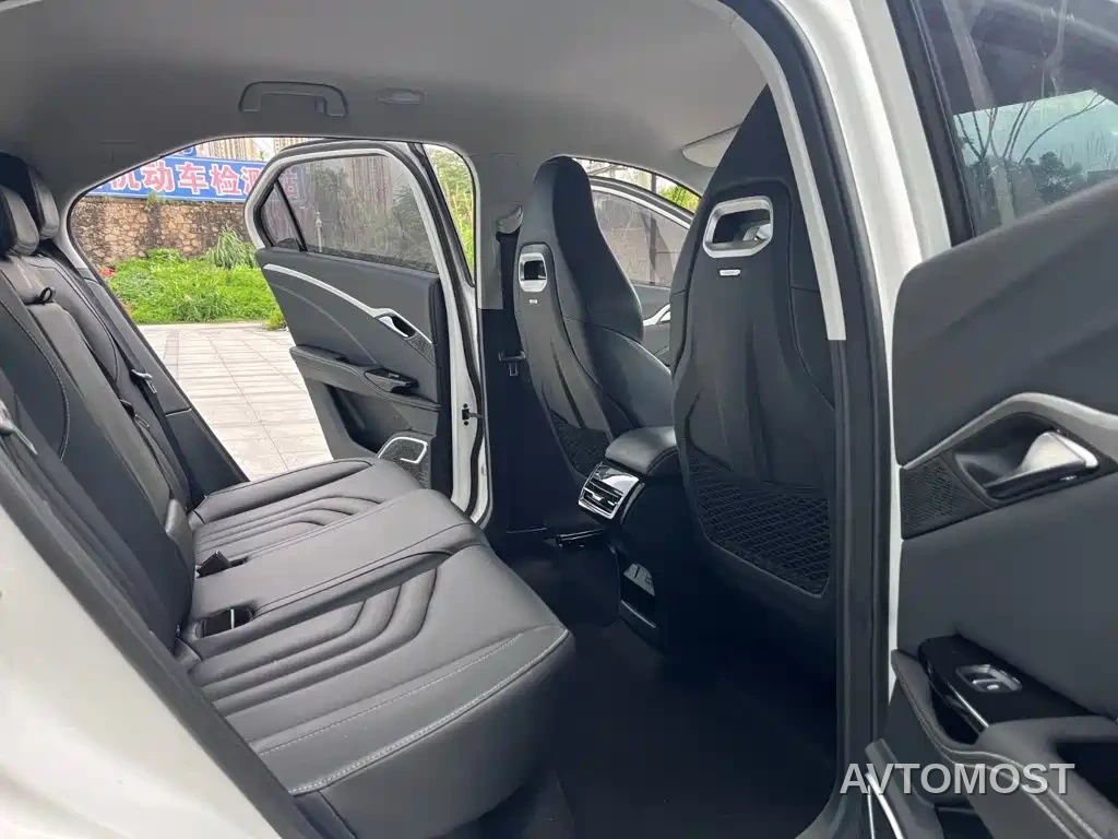 Nezha Auto Neta U 2021 Pro 400 Premium Driving Edition — фото 8
