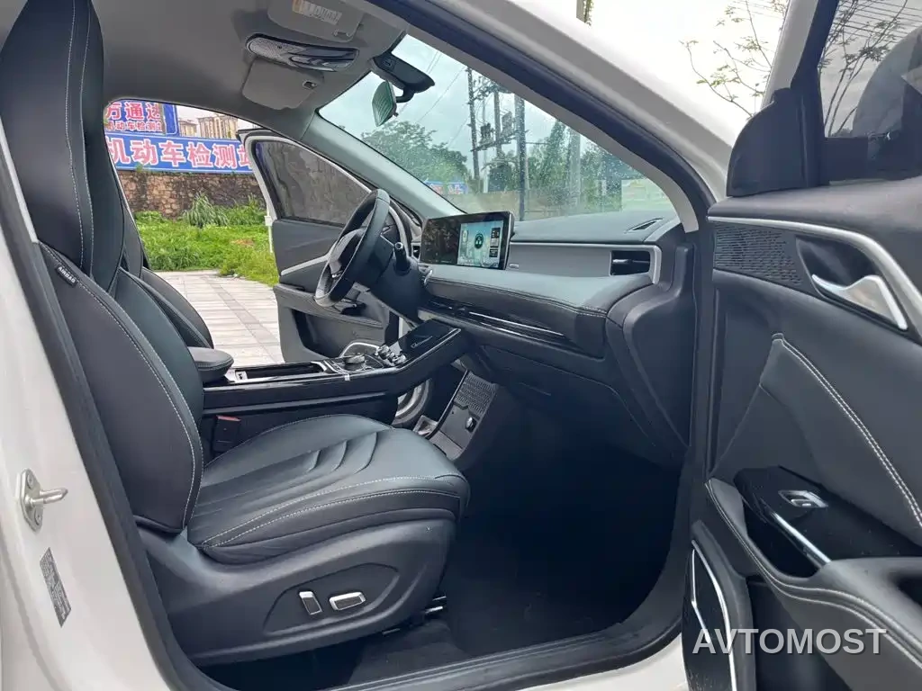 Nezha Auto Neta U 2021 Pro 400 Premium Driving Edition — фото 9