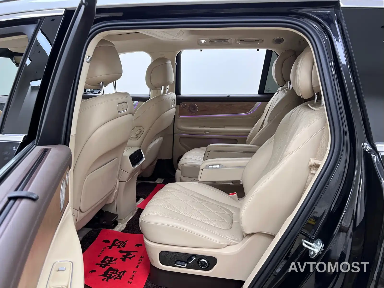 AITO M9 2024 Range Extender Max Edition 42kWh 6-seater — фото 15