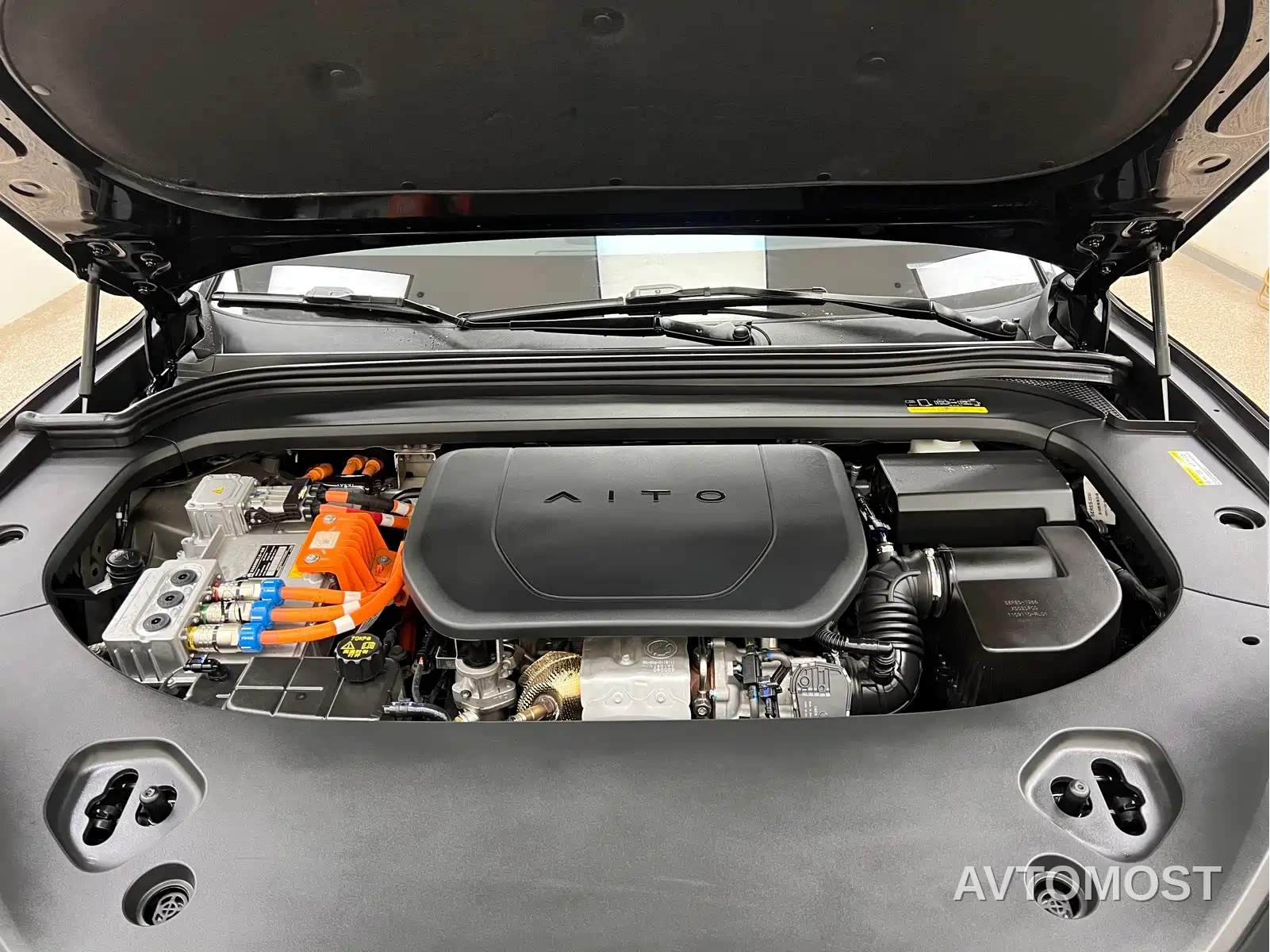 AITO M9 2024 Range Extender Max Edition 42kWh 6-seater — фото 30