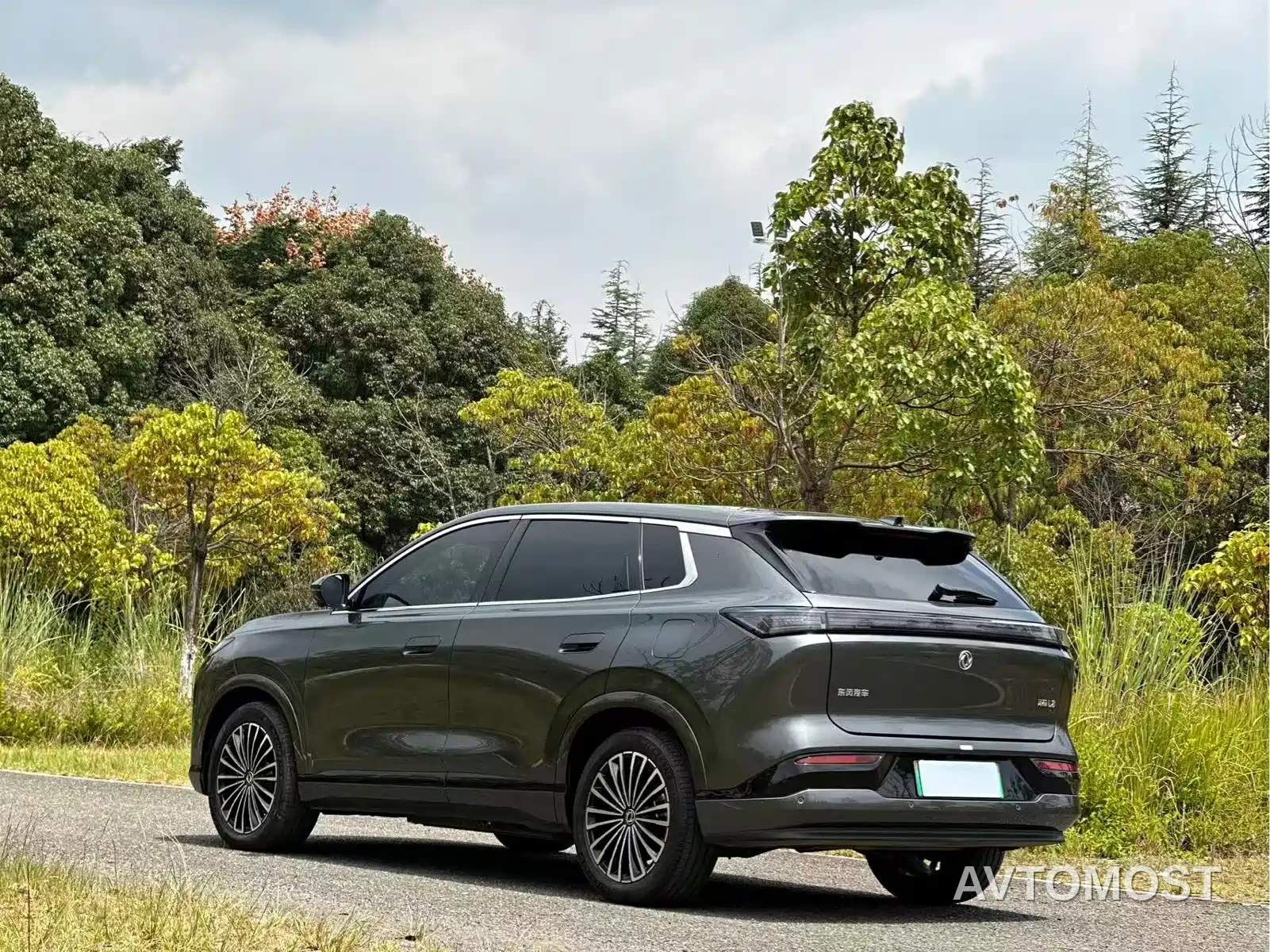 Dongfeng Aeolus L8 2025 Plug-in Hybrid — фото 6