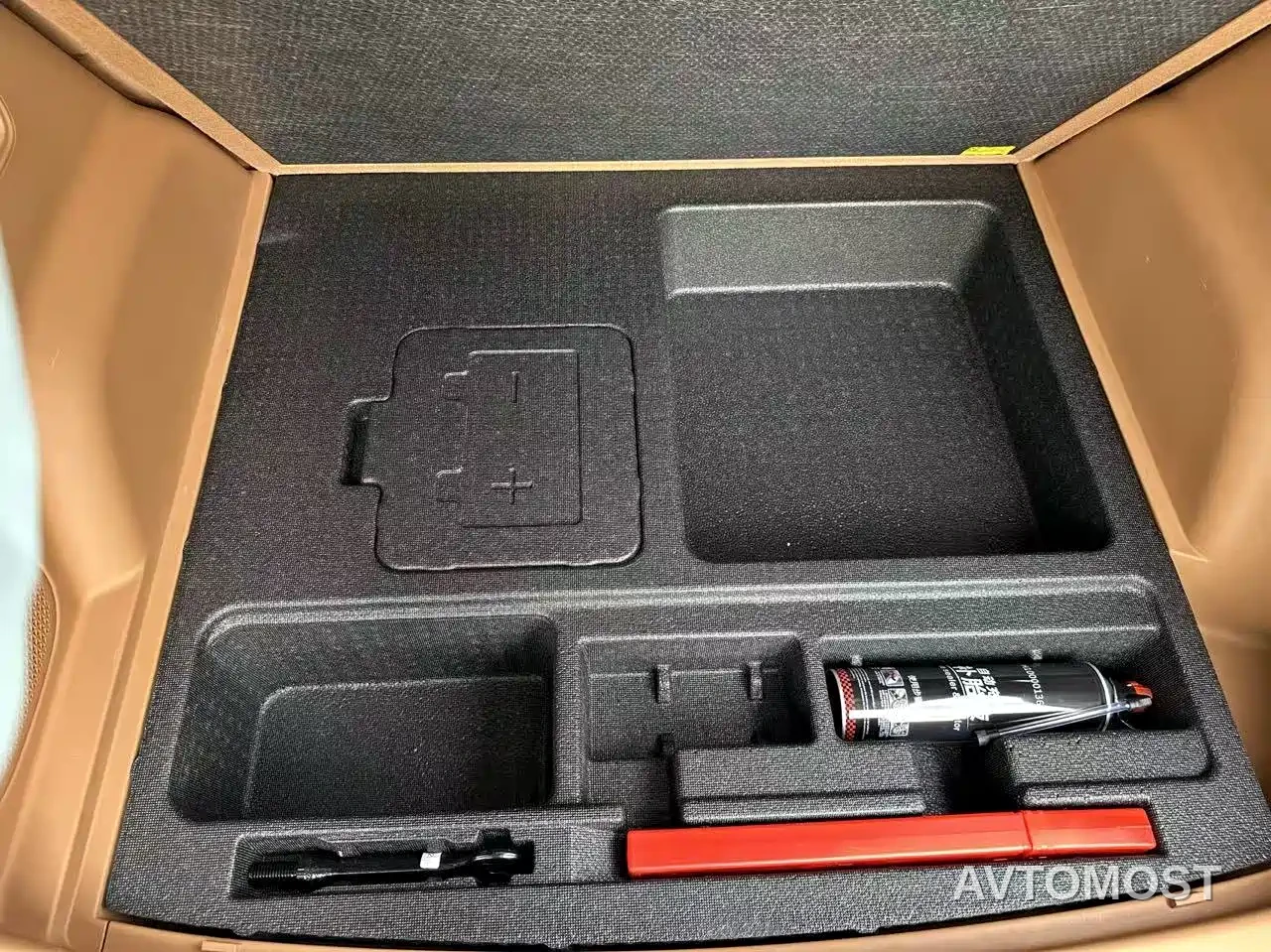 Dongfeng Aeolus L8 2025 Plug-in Hybrid — фото 25