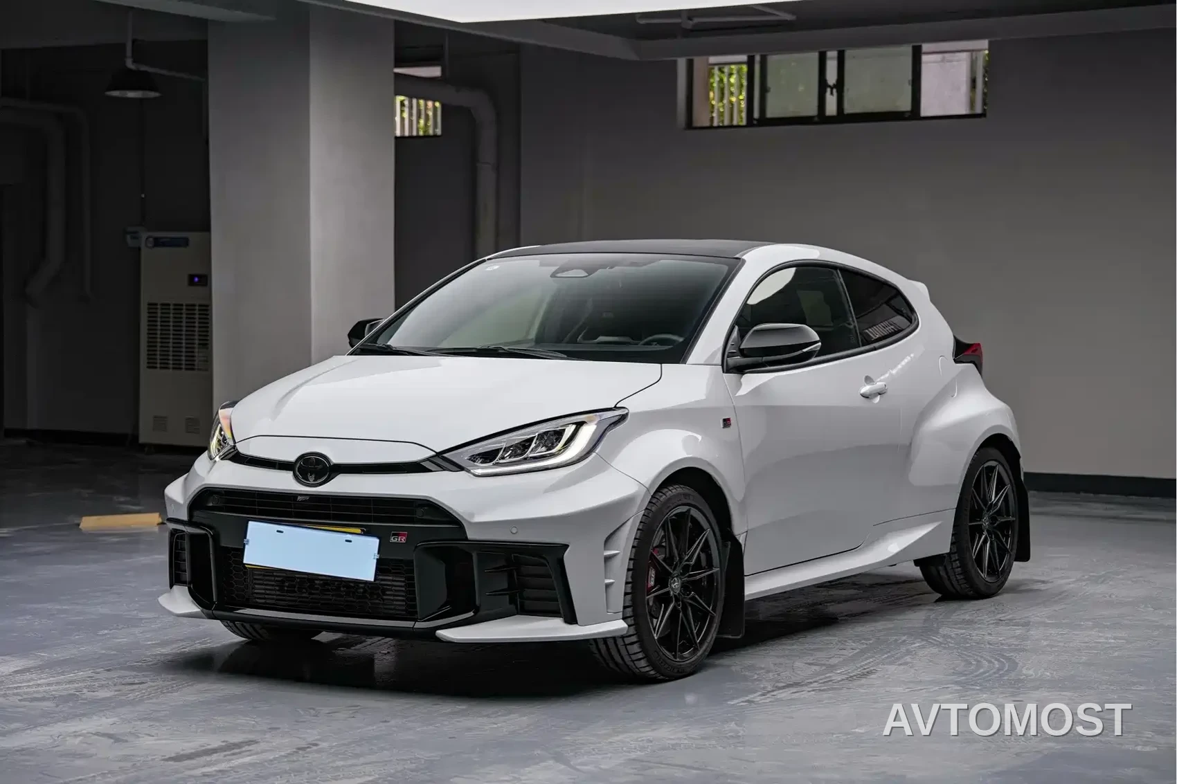 Toyota GR YARIS 2024 GR Evolution Edition — фото 1