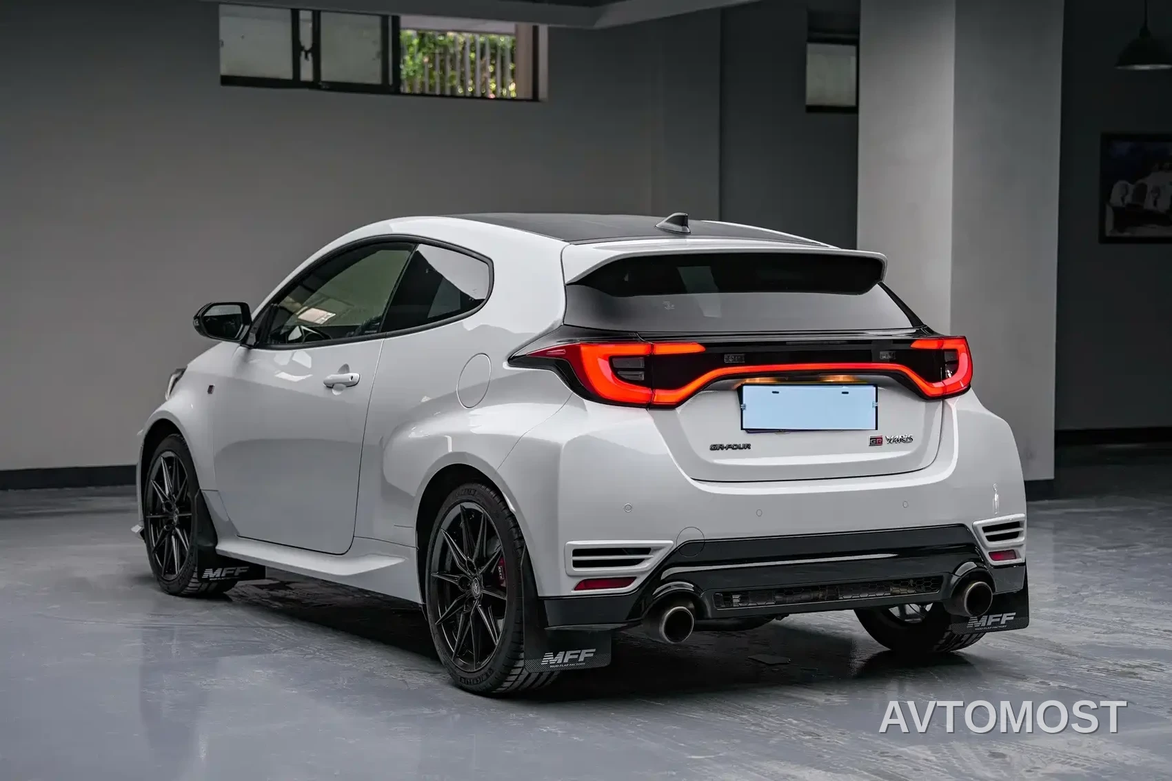 Toyota GR YARIS 2024 GR Evolution Edition — фото 6