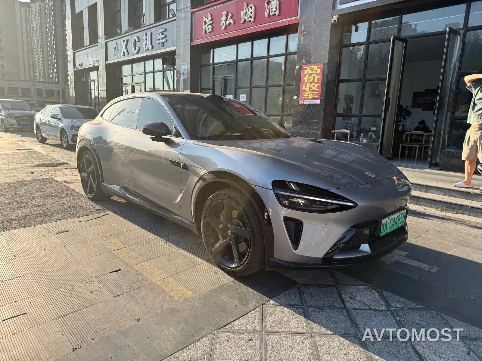 Xiaomi YU7 2025 Extended Range RWD Edition — фото 2