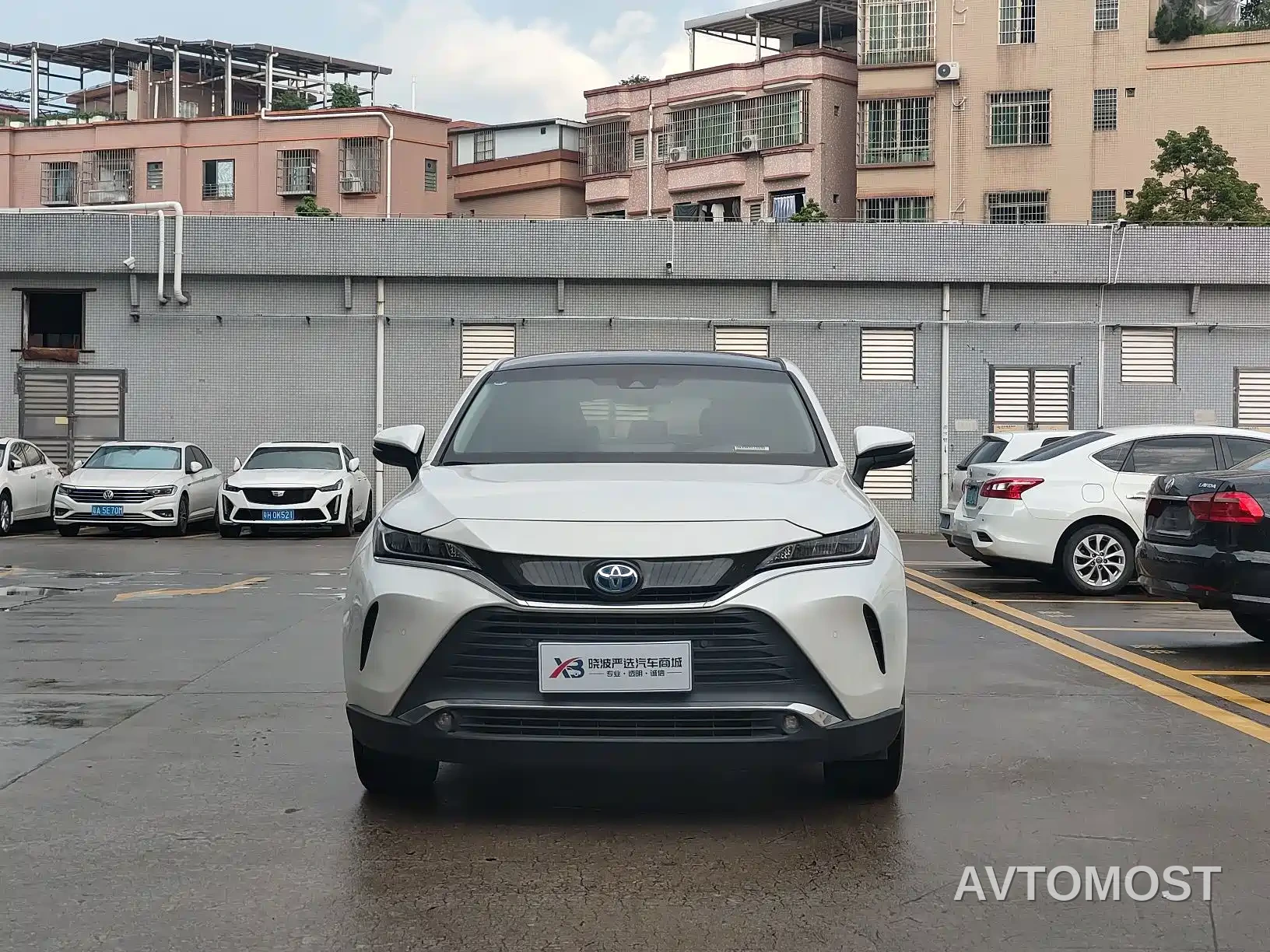 Toyota Lingfang HARRIER 2023 Hybrid 2.5L CVT 2WD Luxury Edition — фото 3