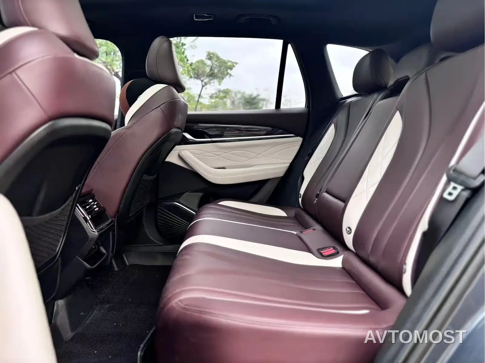Geely Xingyue L 2021 2.0TD DCT EVO FWD Premium — фото 11