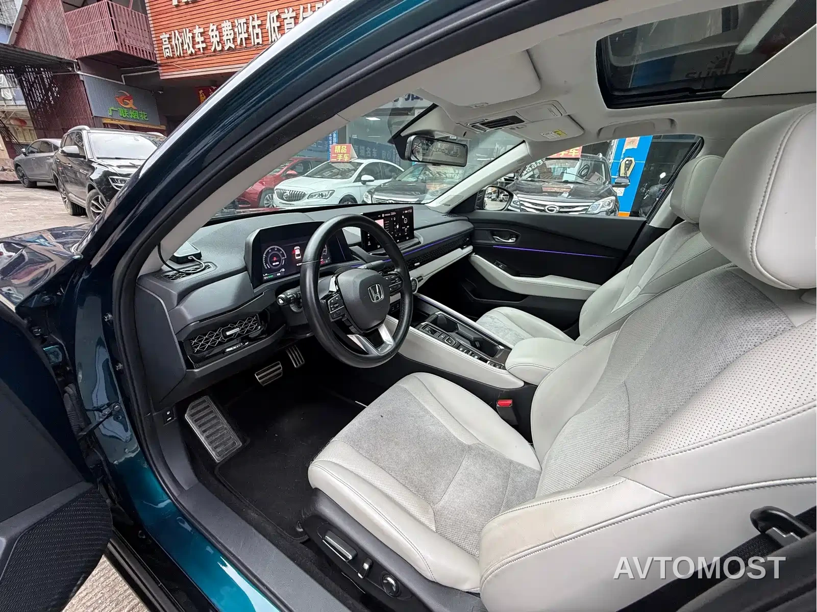 Honda Accord New Energy 2023 2.0L e:PHEV Flagship Edition — фото 7