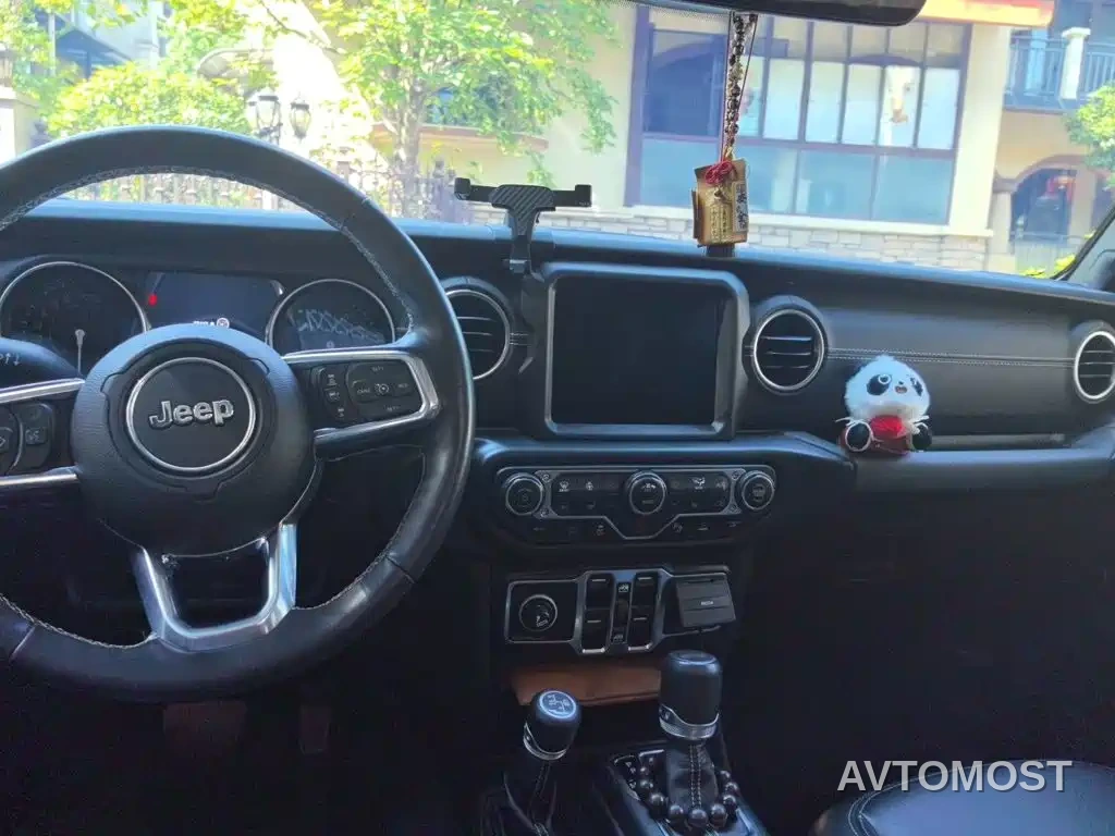 Jeep Wrangler 4xe 2021 4-Door 2.0T 4xe Sahara — фото 10