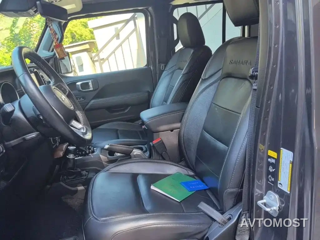 Jeep Wrangler 4xe 2021 4-Door 2.0T 4xe Sahara — фото 16