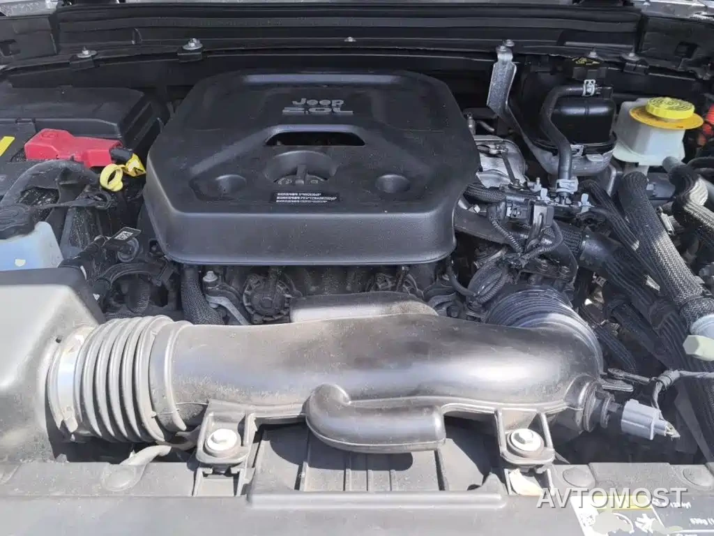 Jeep Wrangler 4xe 2021 4-Door 2.0T 4xe Sahara — фото 21