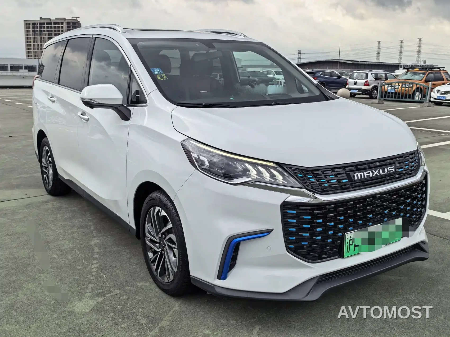 SAIC MAXUS EUNIQ 5 2020 1.3T PLUG IN Premium Edition — фото 2