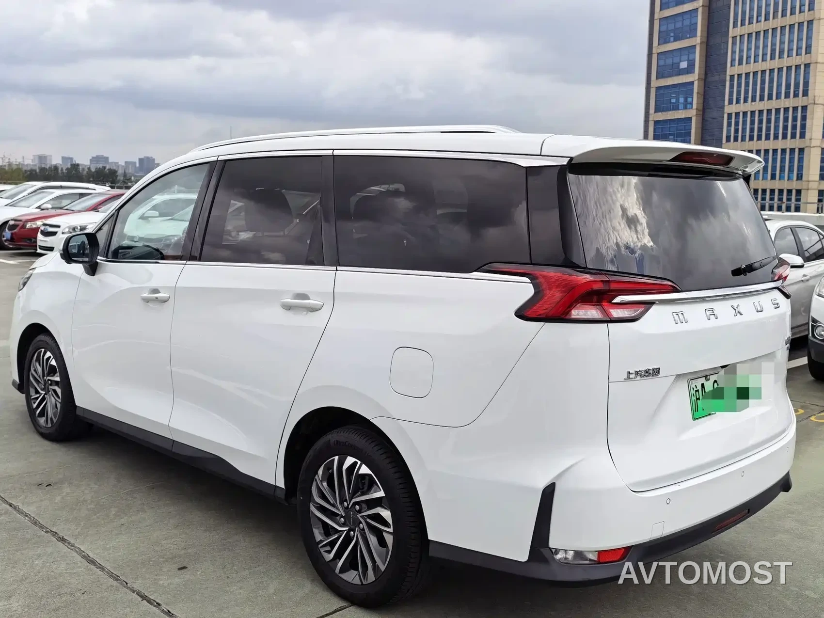 SAIC MAXUS EUNIQ 5 2020 1.3T PLUG IN Premium Edition — фото 13