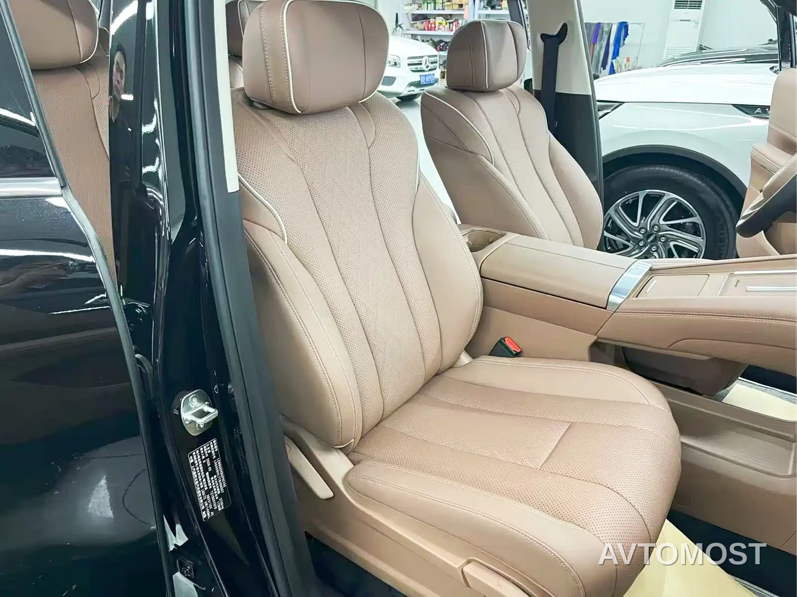 Wuling Starlight L — фото 17