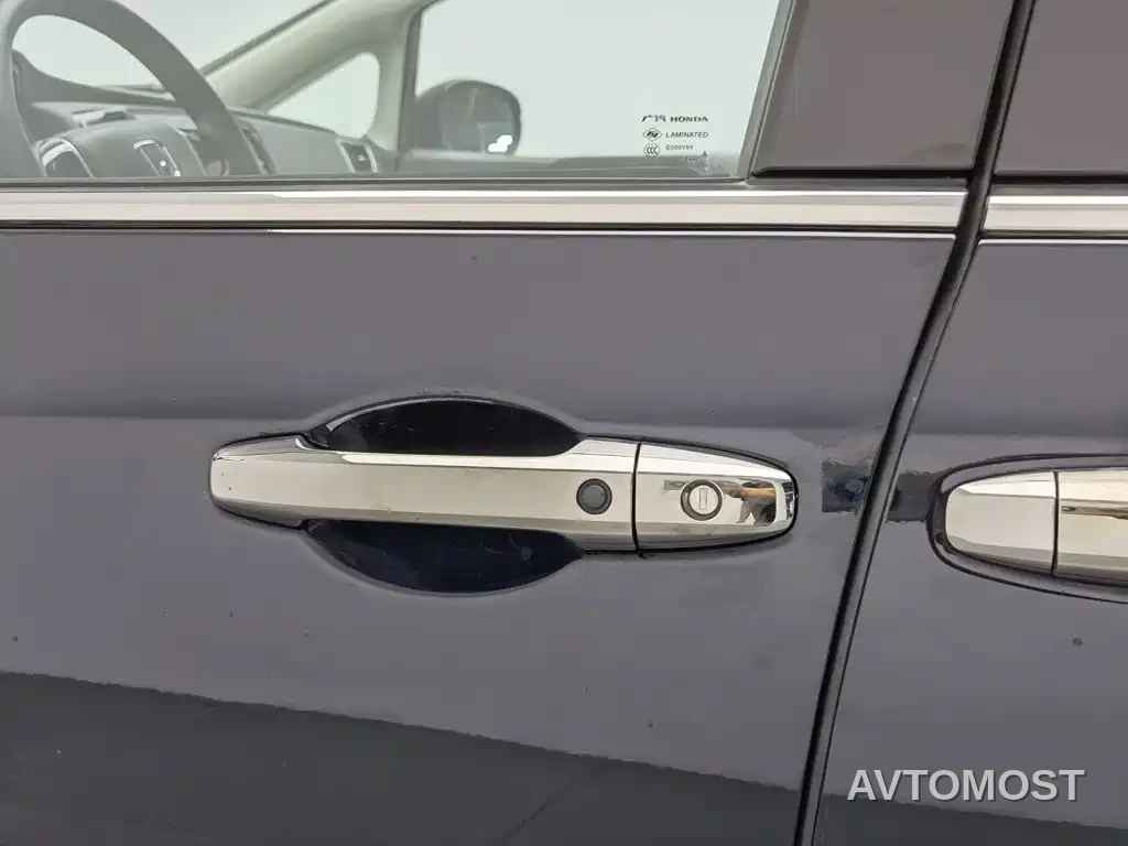 Honda Odyssey 2021 2.0L Sharp Comfort Edition — фото 14