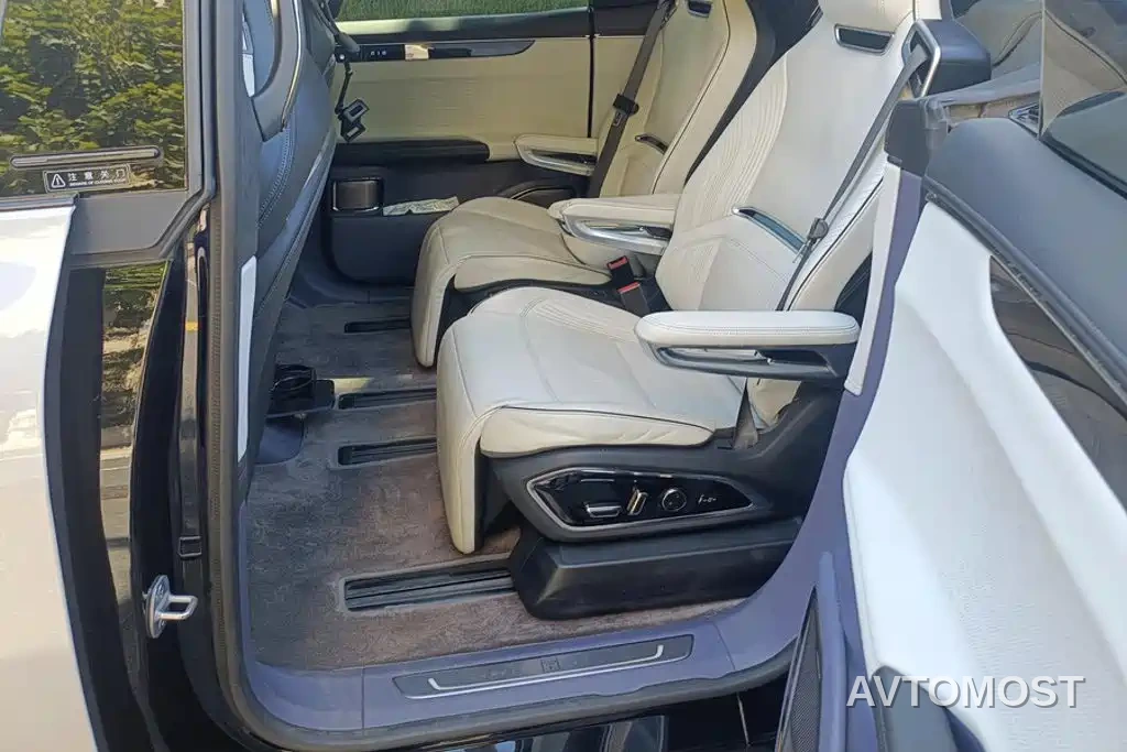 HiPhi X 2021 Founder Edition 6-Seater — фото 11