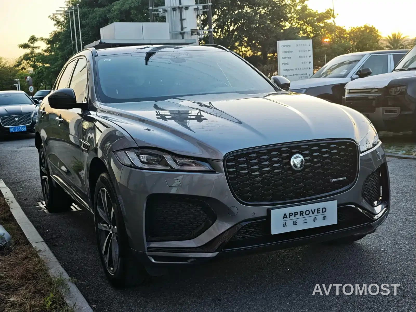 Jaguar F-PACE 2024 P250 R-Dynamic SE — фото 3