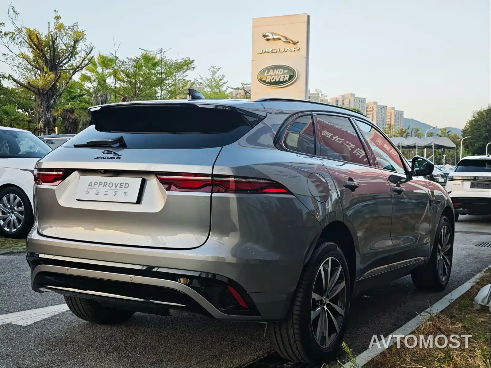 Jaguar F-PACE 2024 P250 R-Dynamic SE — фото 8