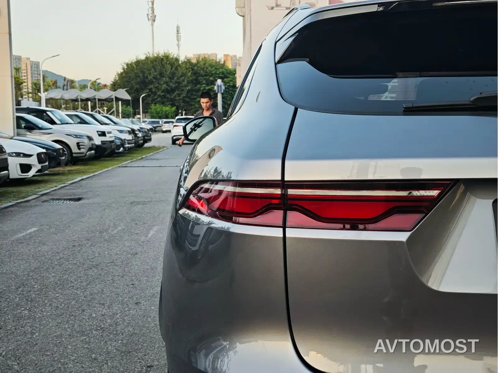 Jaguar F-PACE 2024 P250 R-Dynamic SE — фото 10