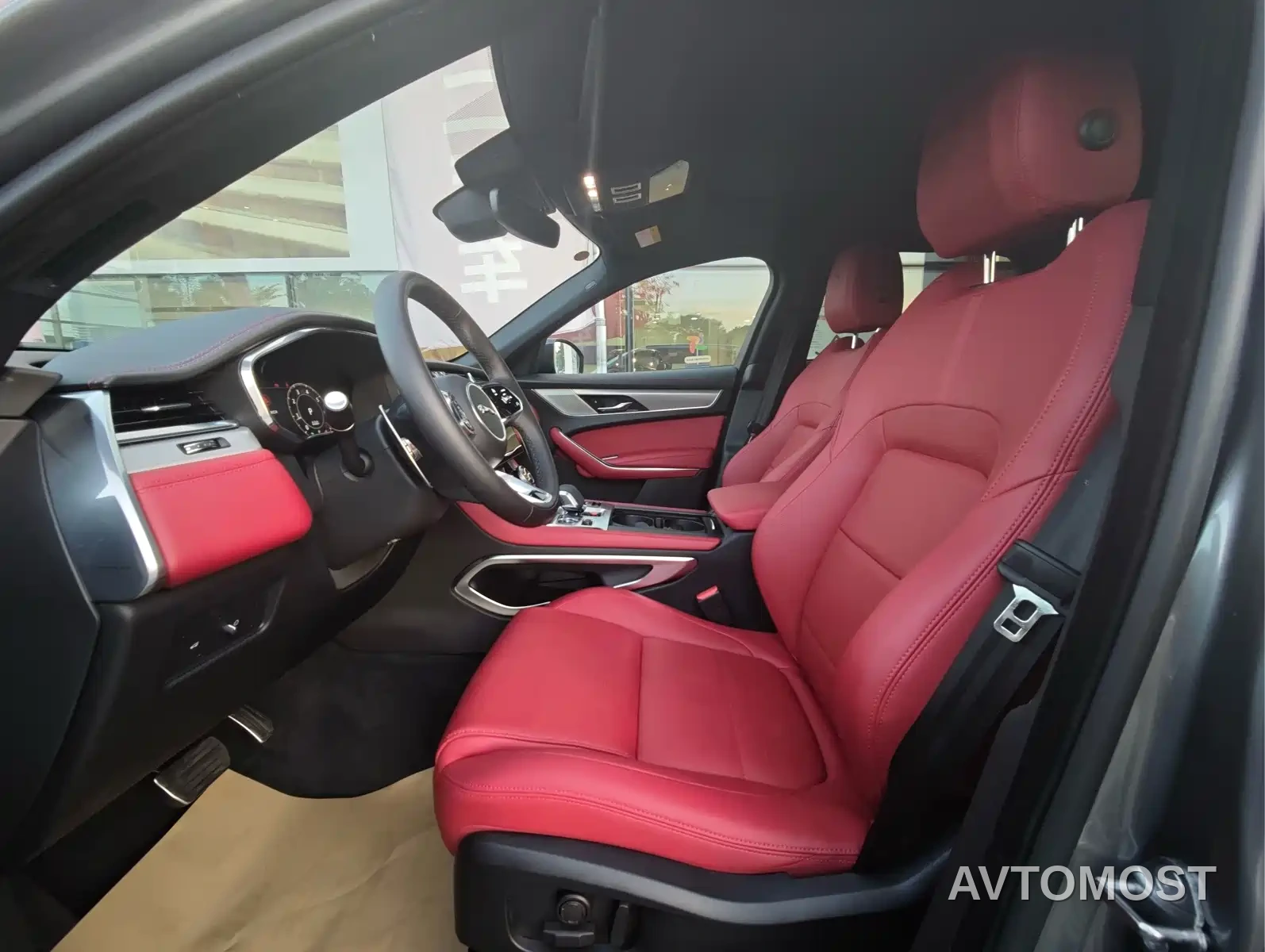 Jaguar F-PACE 2024 P250 R-Dynamic SE — фото 12