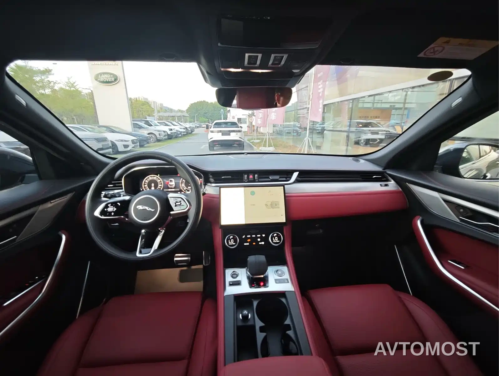 Jaguar F-PACE 2024 P250 R-Dynamic SE — фото 14
