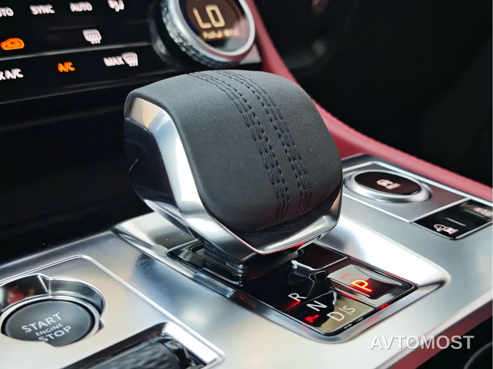 Jaguar F-PACE 2024 P250 R-Dynamic SE — фото 16