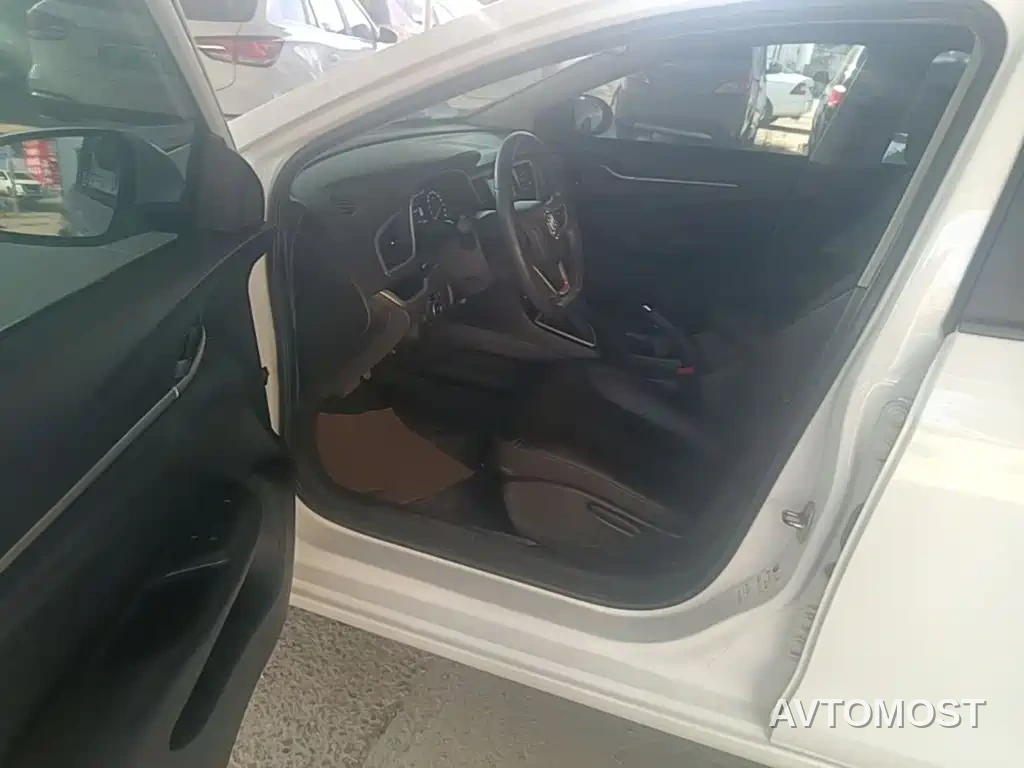 Buick Excelle 2021 Facelift 1.3T Auto Mild Hybrid Elite — фото 12