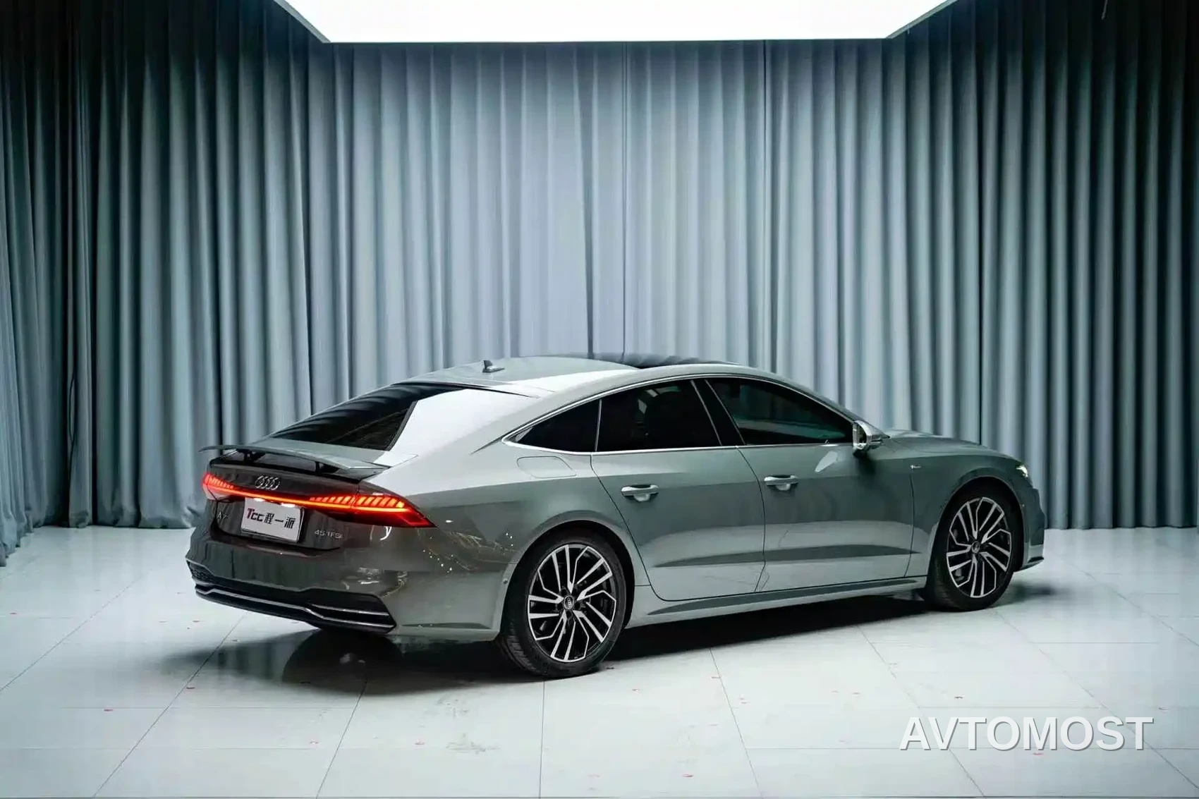Audi A7 2024 45 TFSI Premium Selection — фото 6