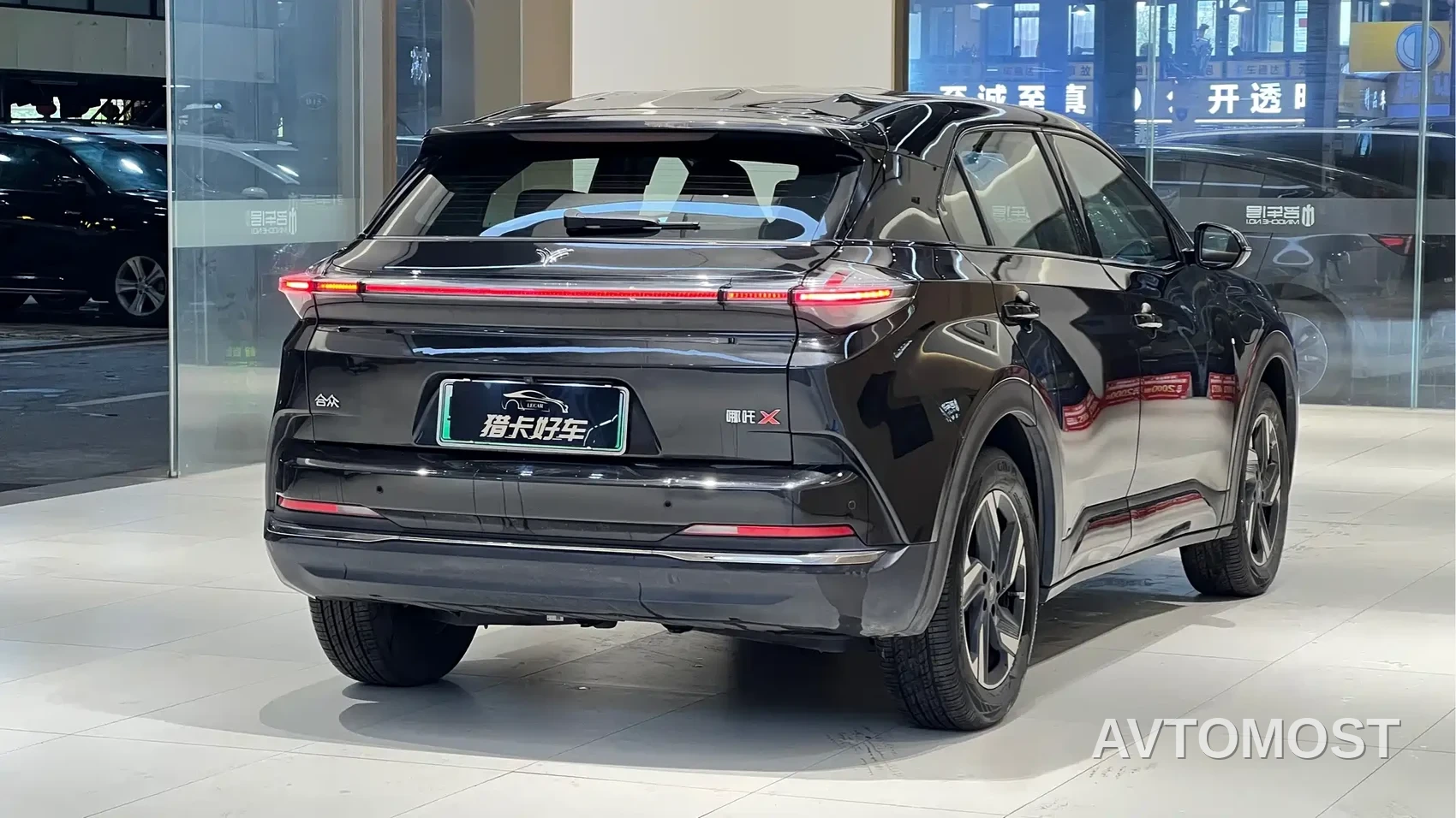 Nezha X 2024 400 Premium Edition — фото 18