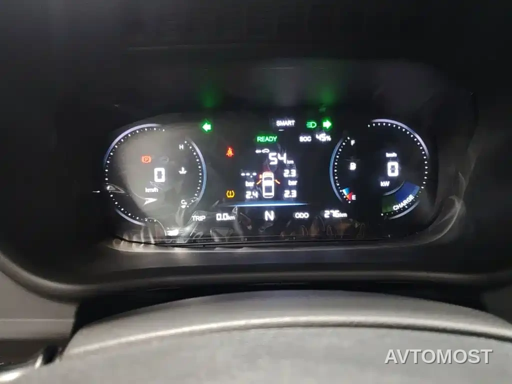 LEVC TX 2023 TX5 Extended Range Travel Edition — фото 12