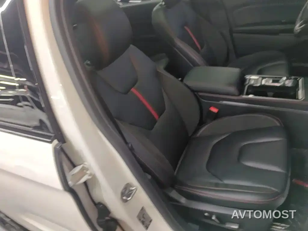 Ford Edge 2021 PLUS EcoBoost 245 AWD ST-Line 7-seater — фото 21