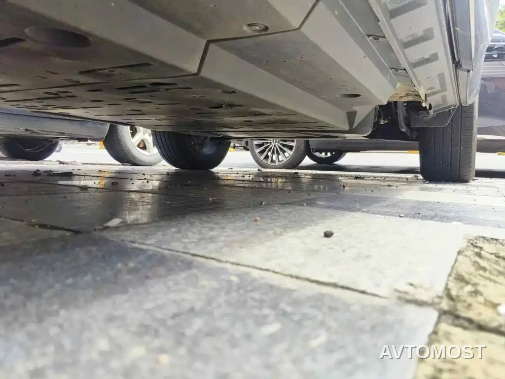 Toyota RAV4 Rongfang Dual Engine E+ 2021 2.5L 4WD Flagship Pro — фото 8