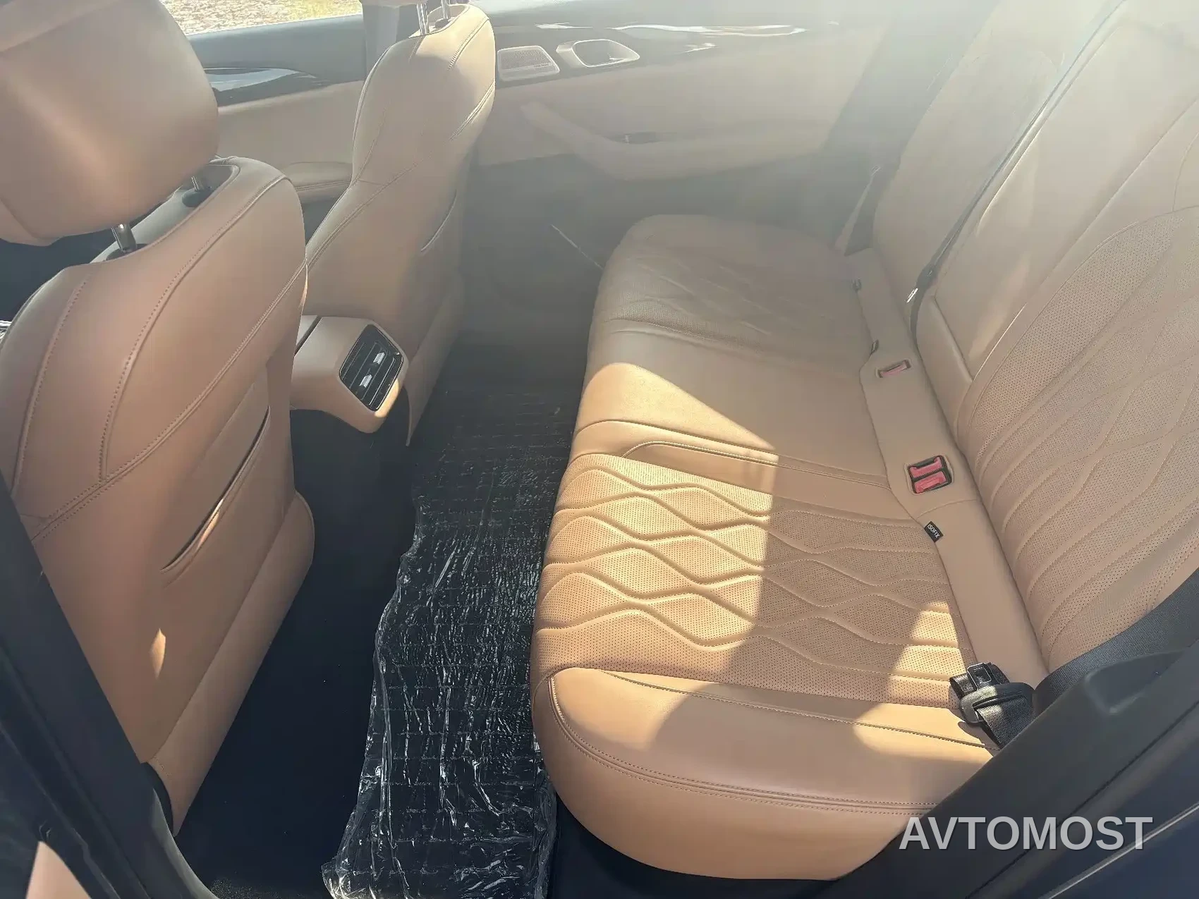 Geely Galaxy A7 2025 EM-i 70km Explorer Edition — фото 9
