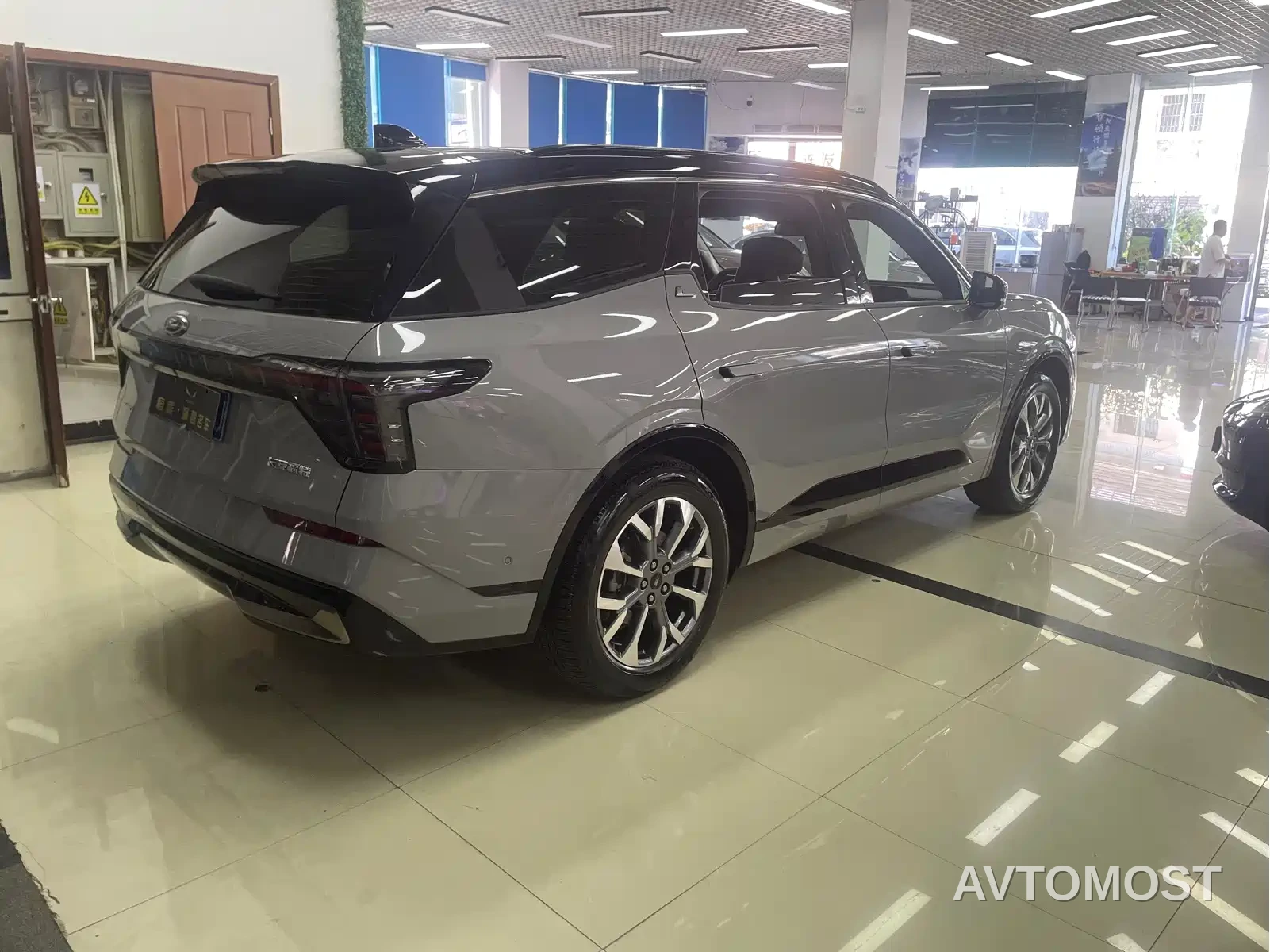 Ford Edge 2023 Edge L 2.0T EcoBoost 4WD 7-Seater Ultimate — фото 5