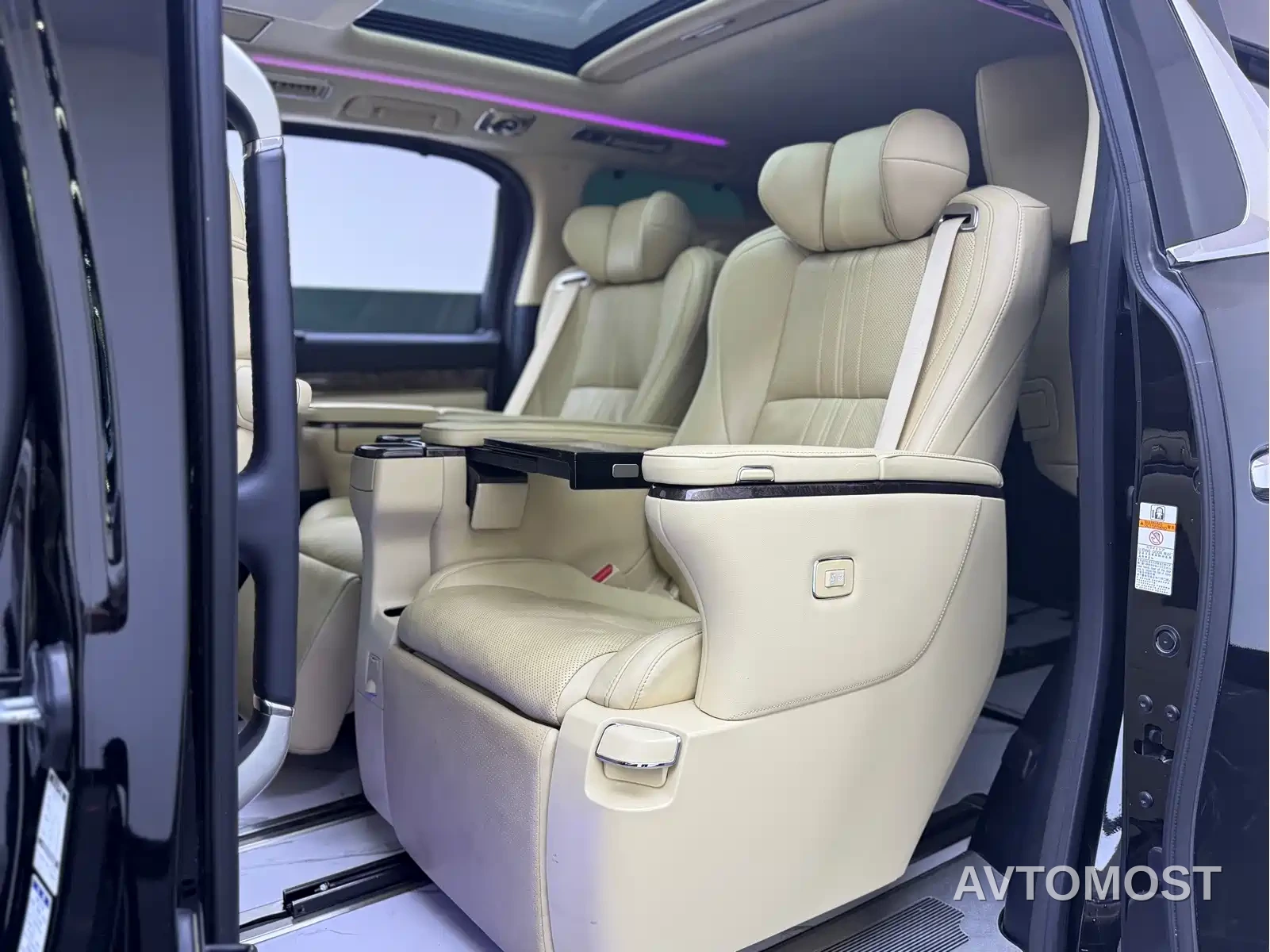Toyota Vellfire 2021 Crown Hybrid 2.5L HV Premium Edition — фото 9